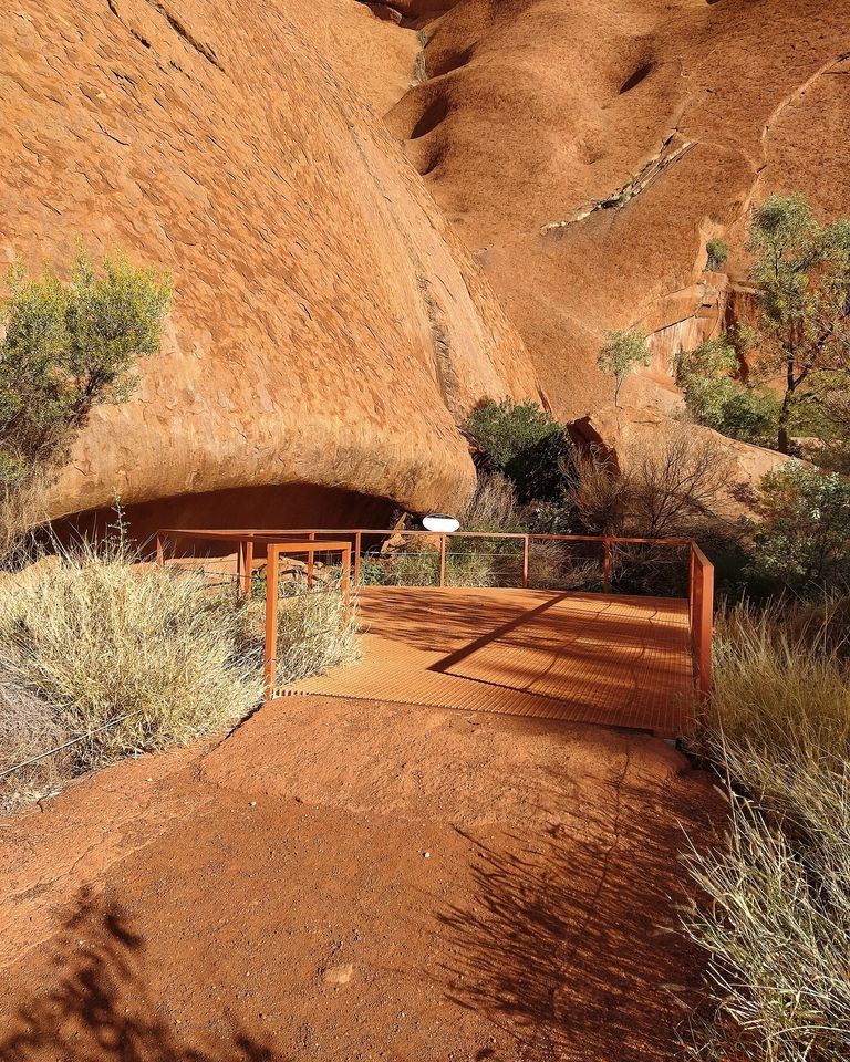 Uluru-Kata Tjuta National Park - Logo