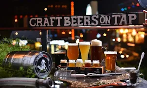 Underdoggs Bar & Grill - Logo