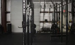 Unik Fitness Studio - Logo