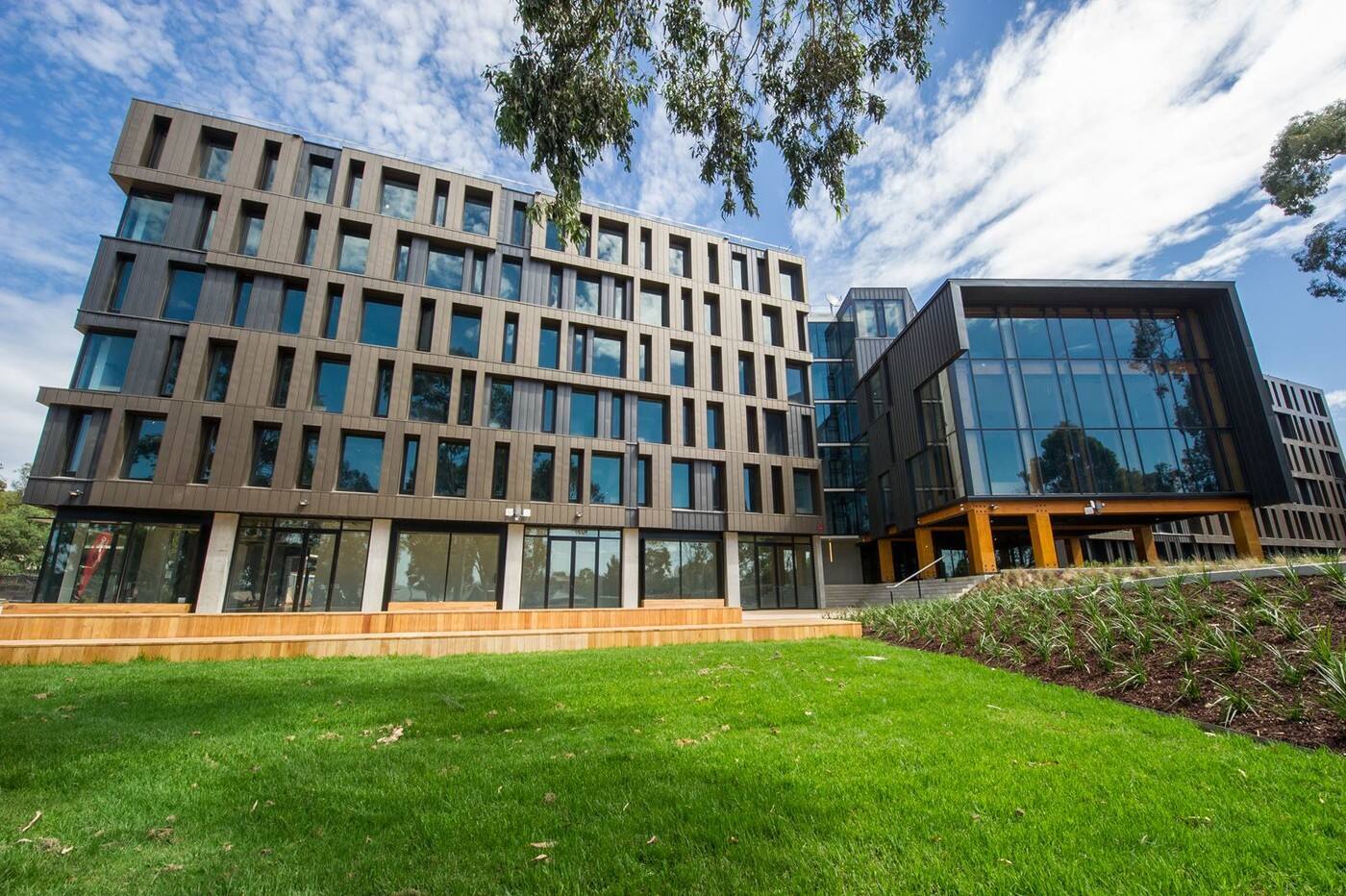UniLodge @ RMIT Bundoora - Logo