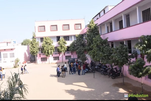 Unique Senior Secondary School - Logo