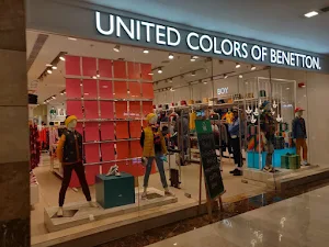 United Colors of Benetton - Cover photo