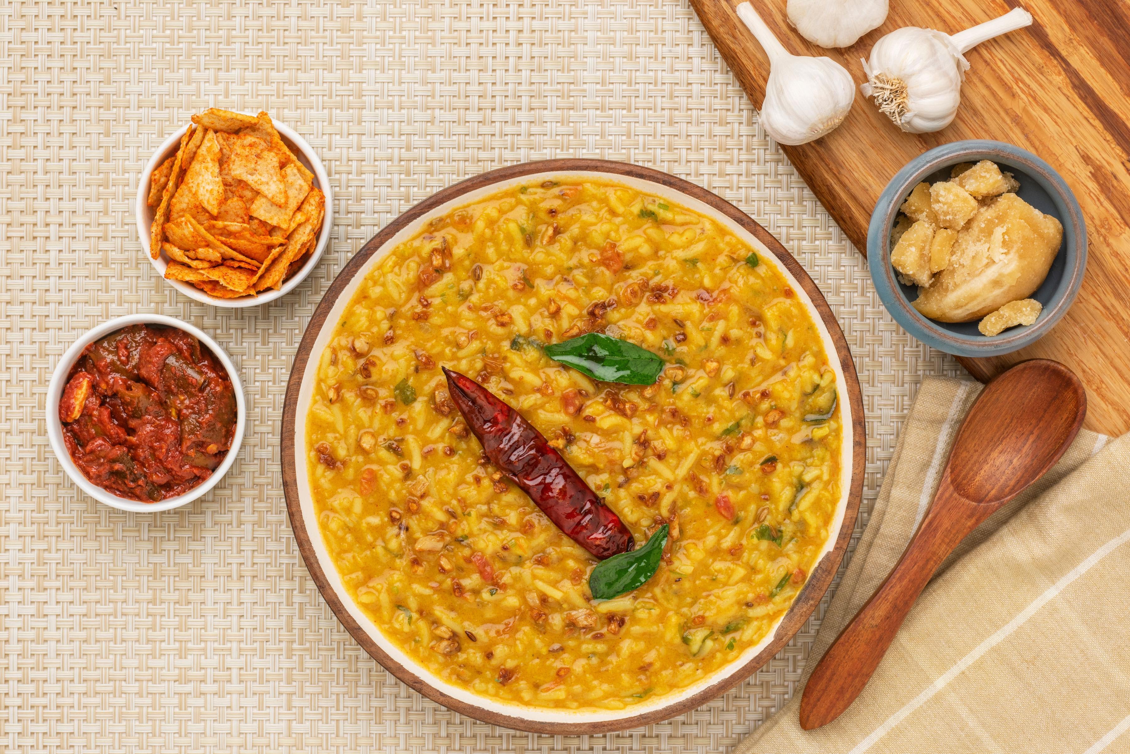 United Khichdi - Logo