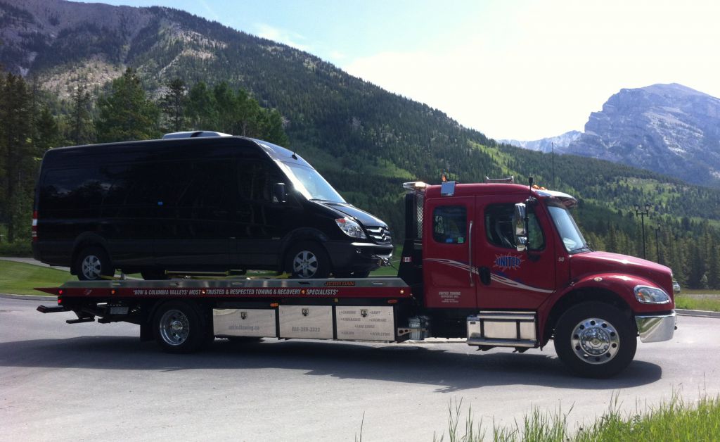 United Towing Services Inc - Cover photo