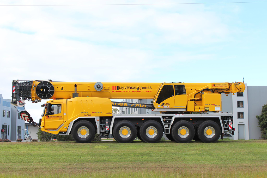 Universal Cranes Ballina - Logo