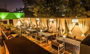 Unplugged Courtyard - Cover photo