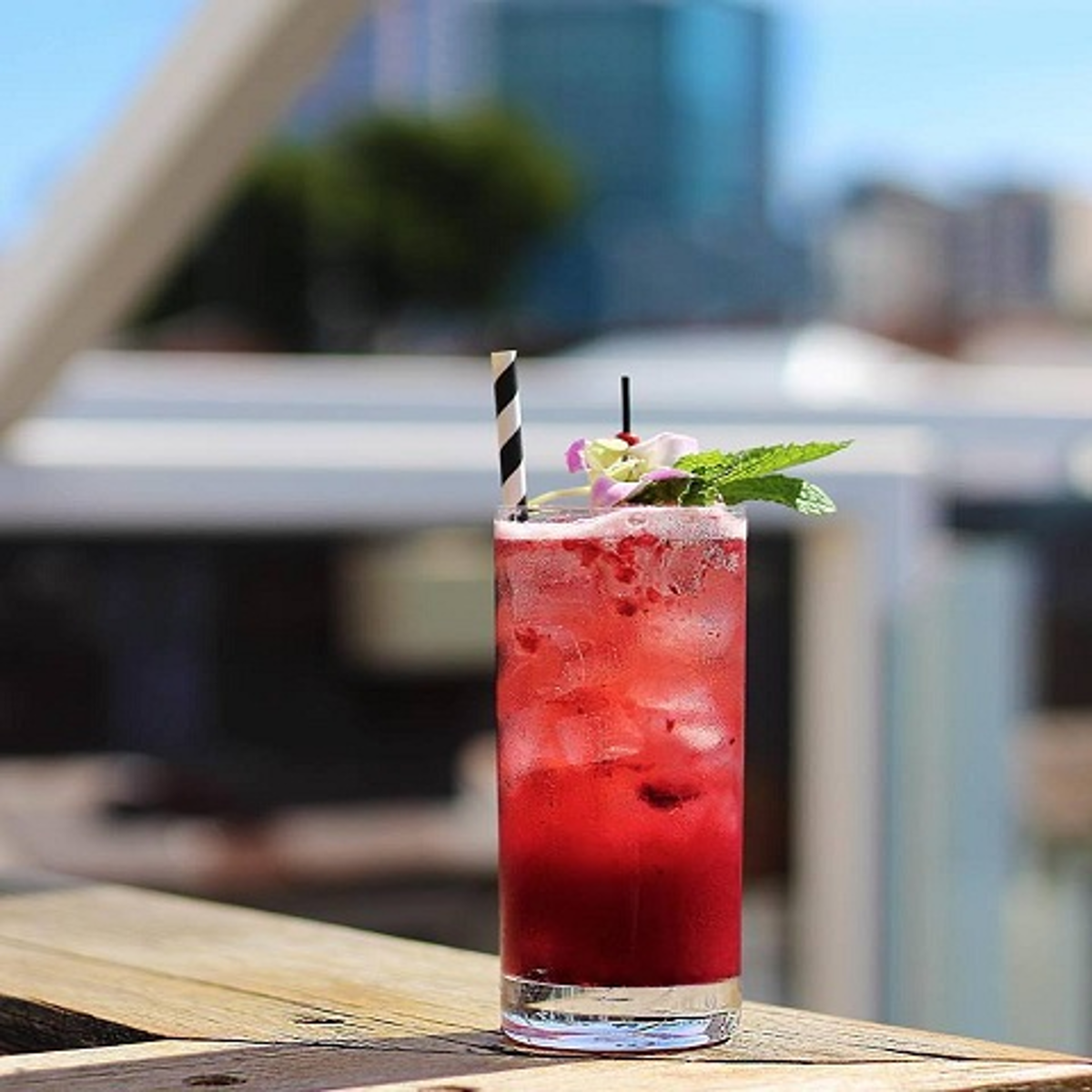 Upside Rooftop Bar - Logo