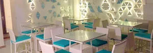 Uptown cafe - Cover photo