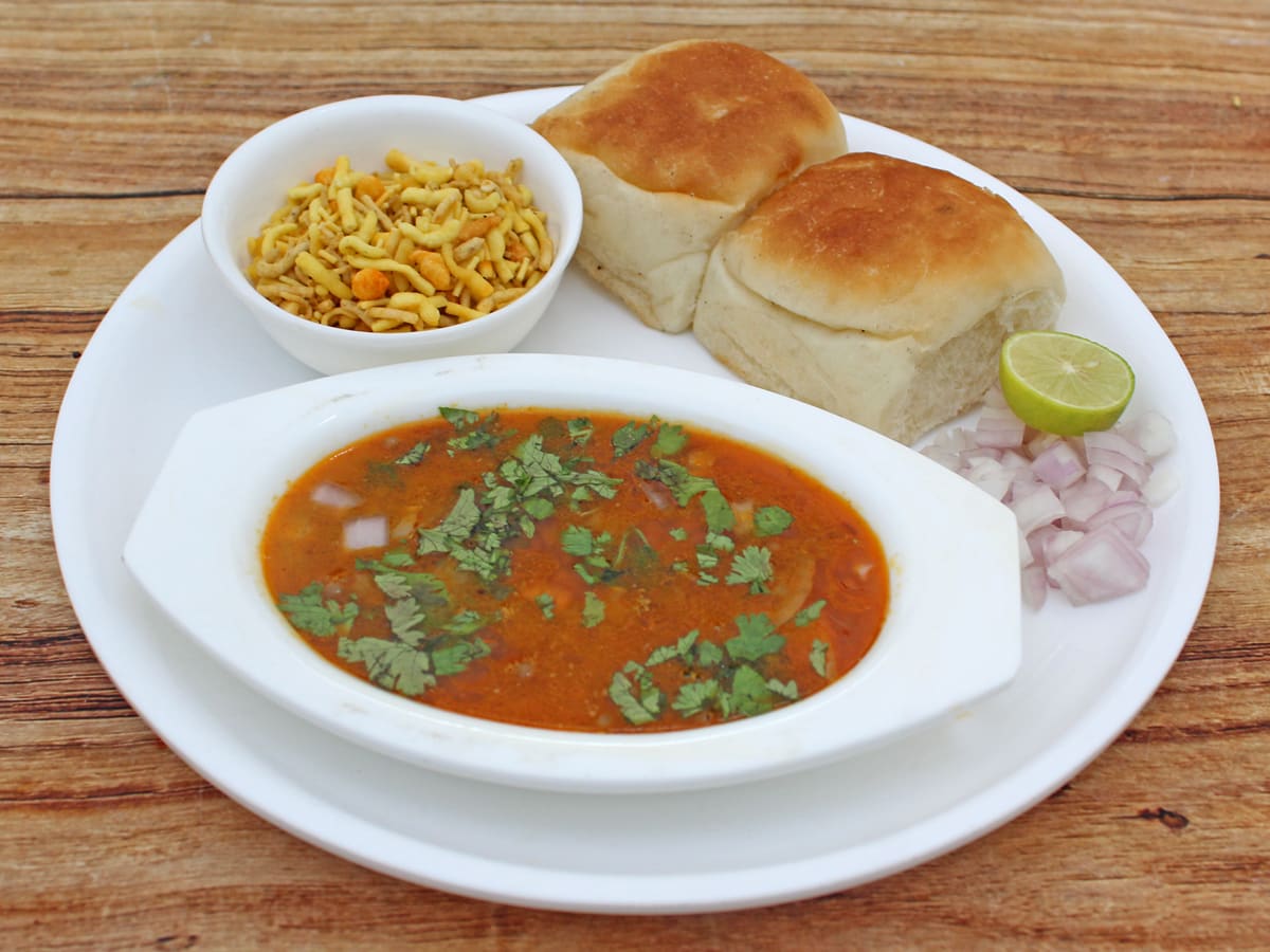 Utkarsh Misal Pav House - Logo