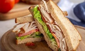 Uzo Sandwich - Logo