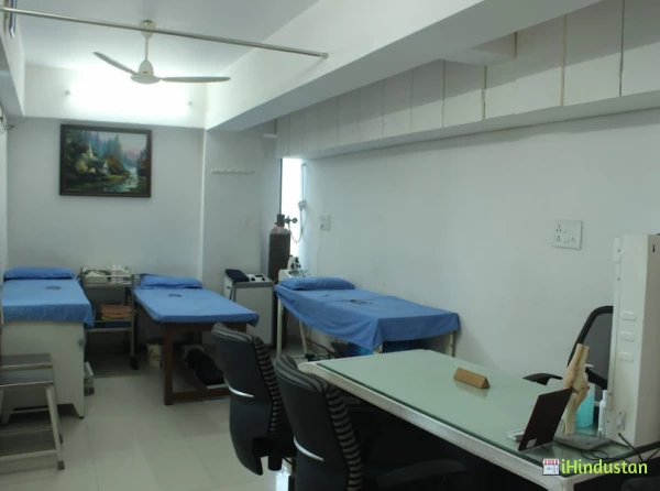 V4U Hospital - Logo