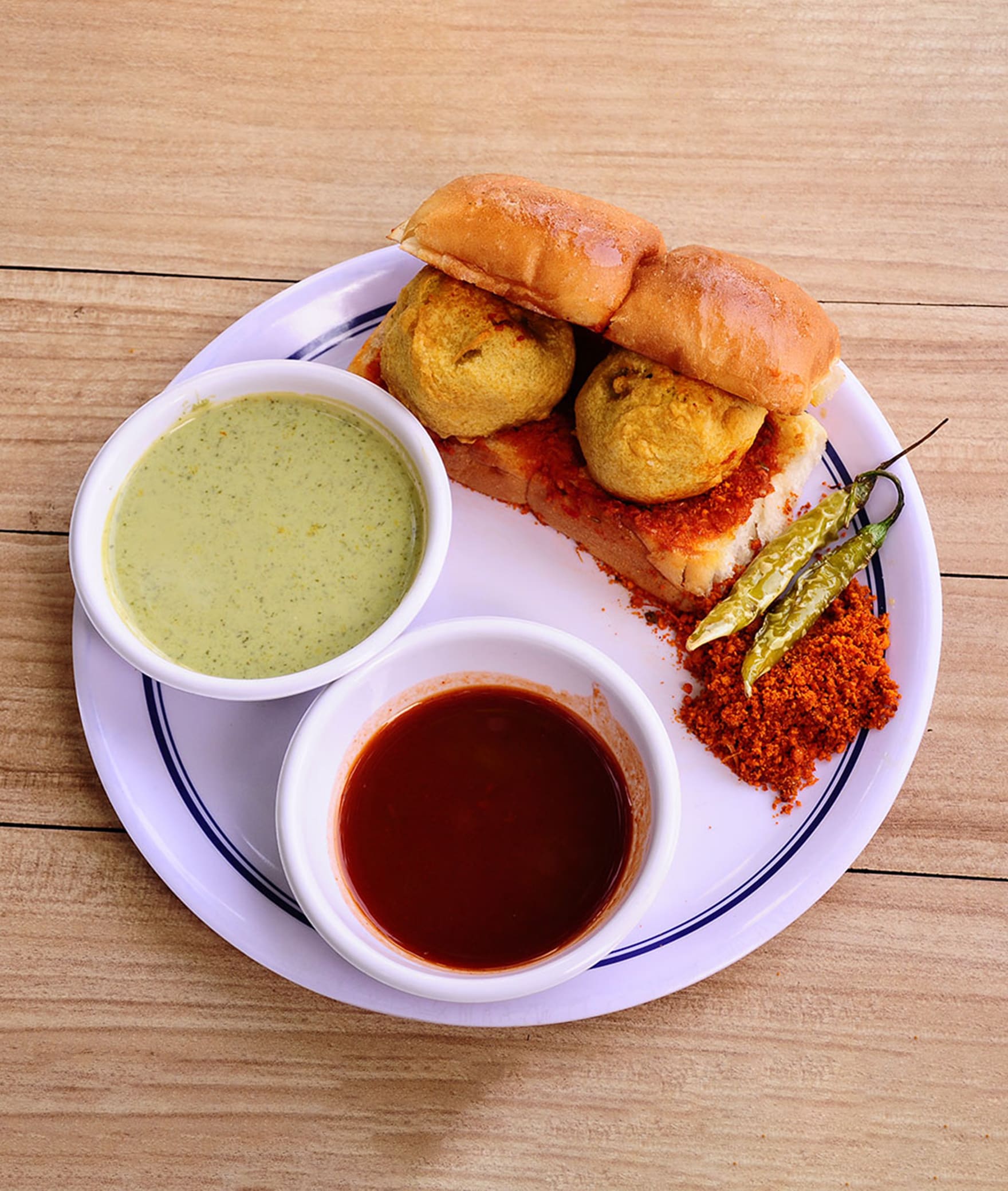 Vada Pavv Wala - Logo