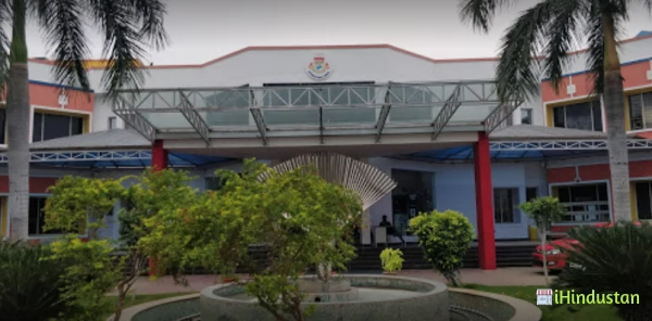 Vaels International School, Injambakkam - Logo