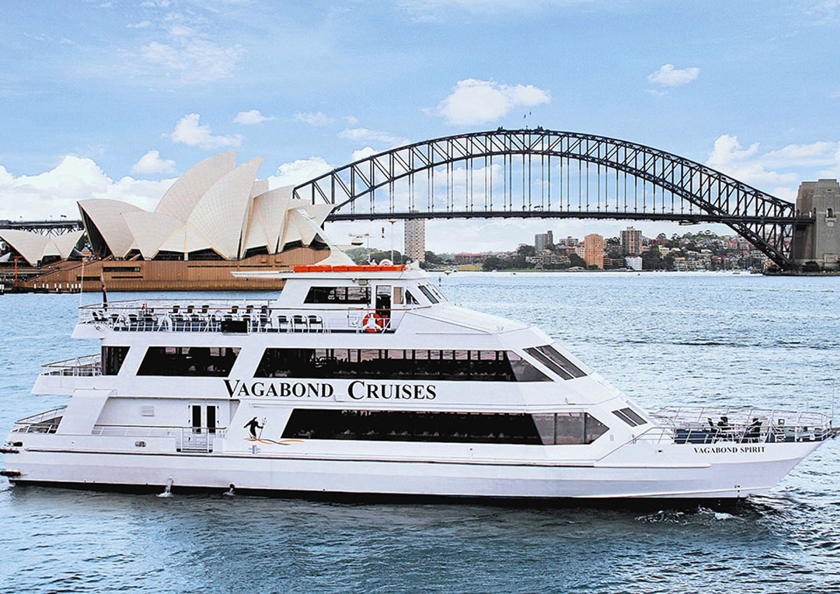 Vagabond Cruises - Logo