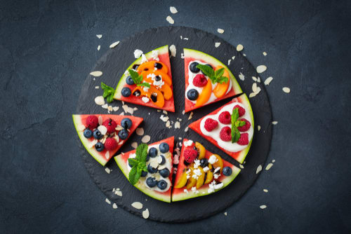 Vaggie Treat Fast Food - Logo