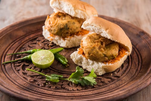 Vaishali Vadapav - Logo