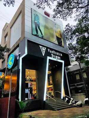 Van Heusen - Logo