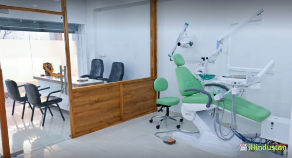 Varda Dental Aesthetics & Implant center - Logo
