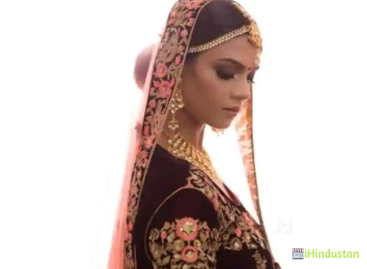 Varleen Kaur Make Up Artist - Logo
