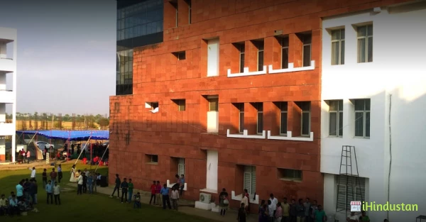 Vasireddy Venkatadri Institute of Technology - Logo