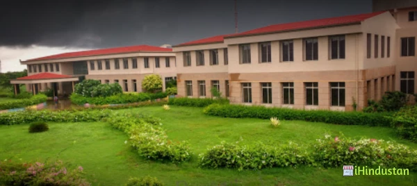Veerayatan Institute of Engineering - Logo