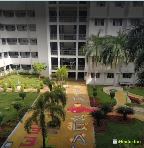 Velalar College of Engineering and Technology - Logo