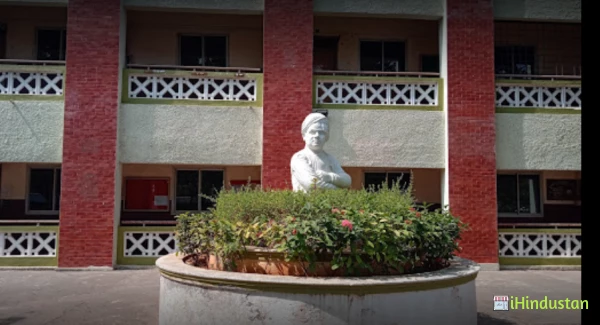 Velammal Engineering College - Logo