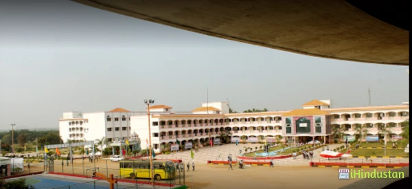 Vetri Vinayaha College of Engineering and Technology - Logo
