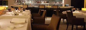 Vetro - The Oberoi - Logo