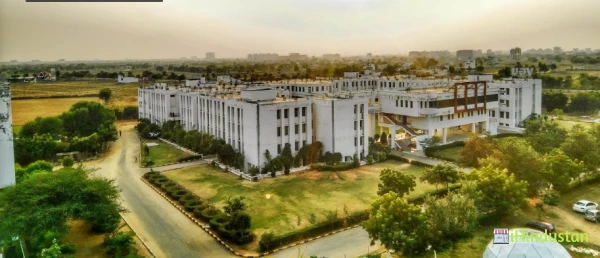 VGU School of Law - Logo