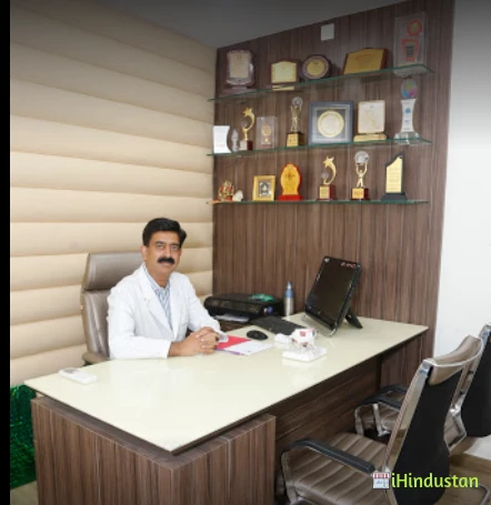 Viaan Eye & Retina Centre - Logo