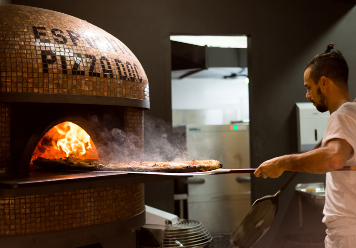 Via Napoli Pizzeria Surry Hills - Logo