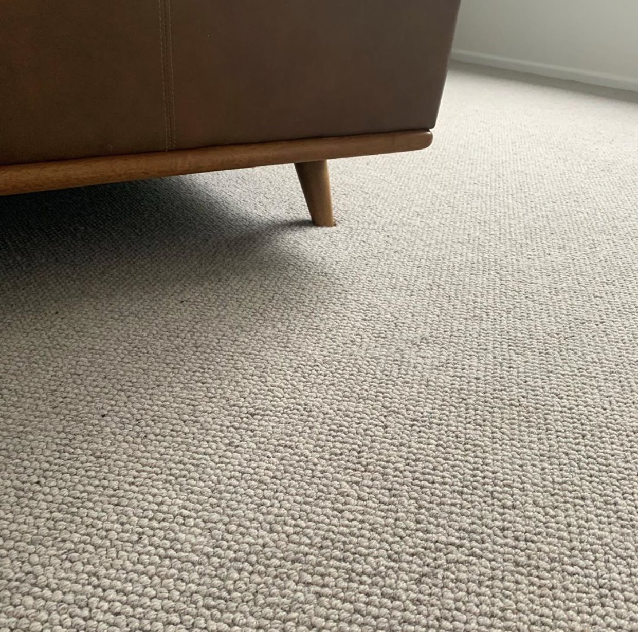Victoria Carpets - Logo