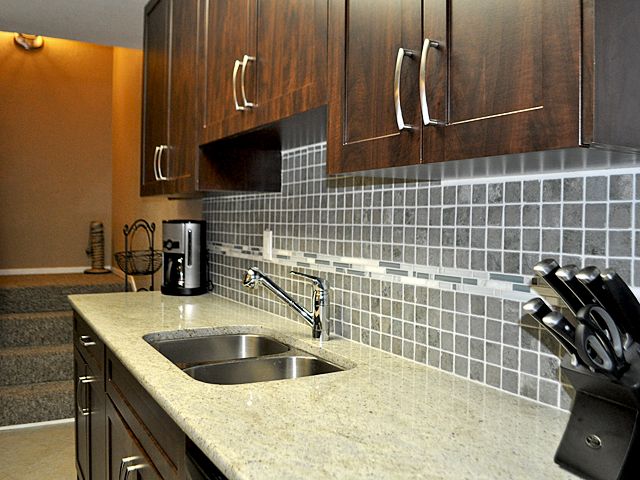 VI Granite &a; Quartz Countertops - Logo