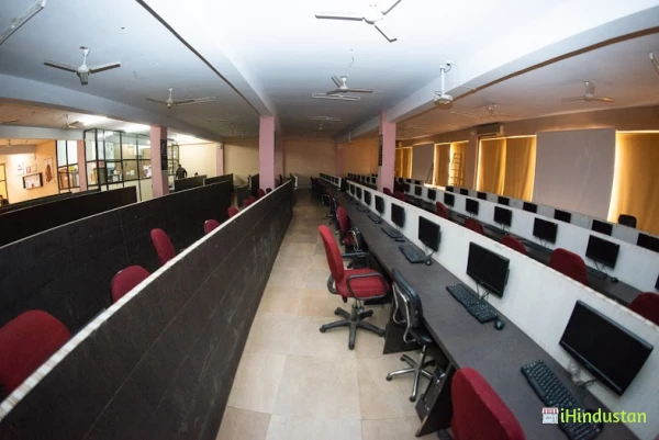 Vikrant Institute of Technology & Management (VITM, Col - Logo