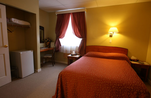 Villa Maria Country Inn - Logo