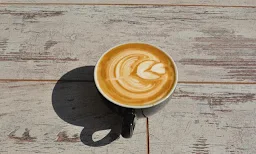 Vindu Bhojanam Restaurant And Coffee Shop - Logo