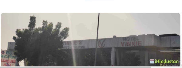 Vinnie's Restaurant - Logo