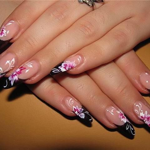 V Nails &a; Spa (Cold Lake) - Logo