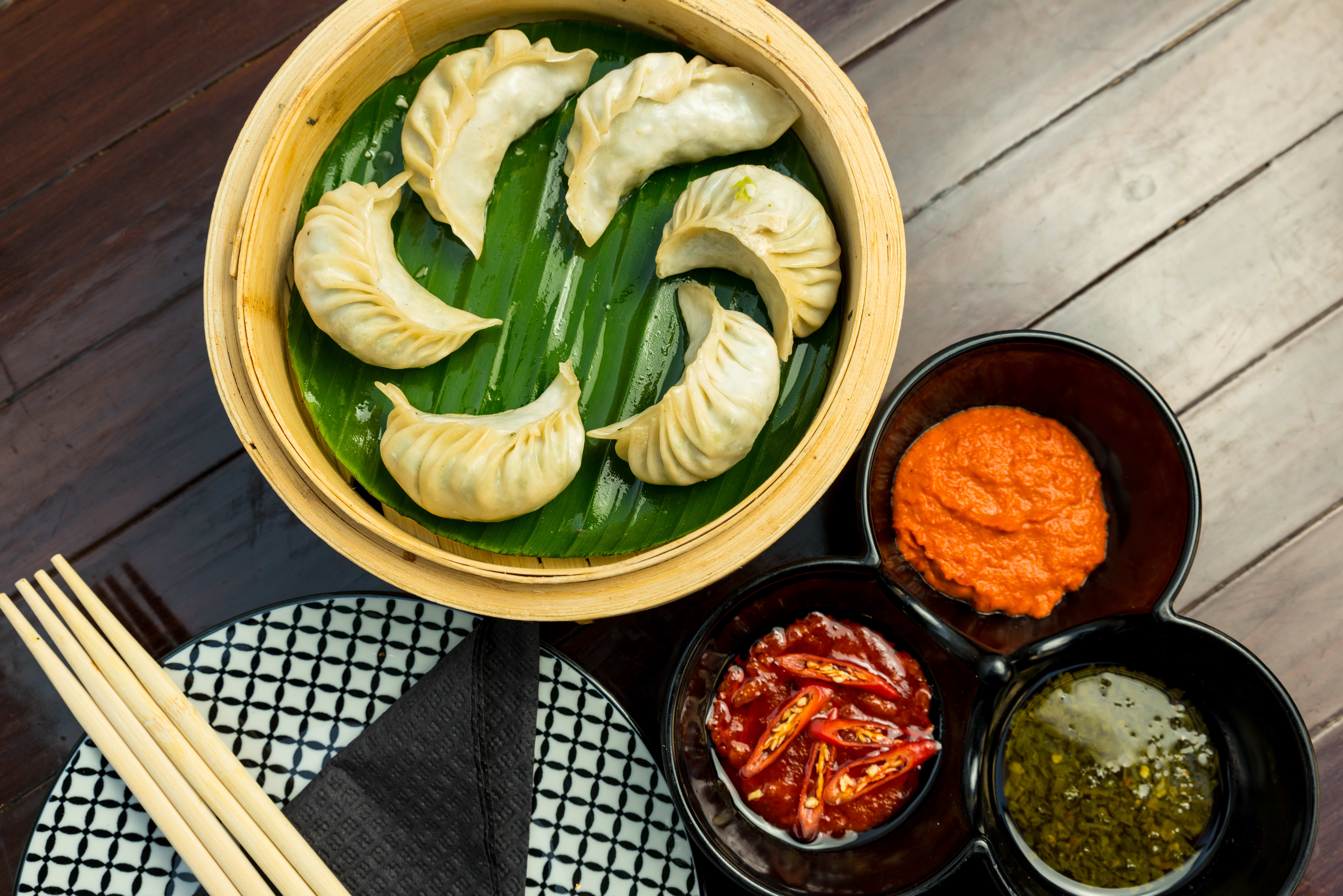 Vyanjan momos - Logo