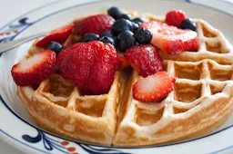 Waffle's Den - Logo