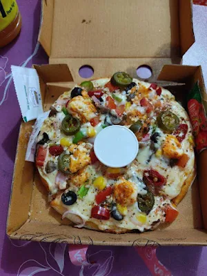 Waffer Thin Pizza - Logo