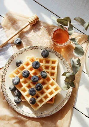 Waffles & Shakes - Logo