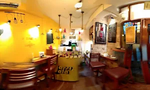 Waffles Wala Cafe - Logo