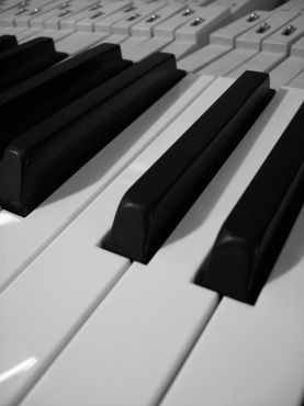 WALKER&s;S PIANO SERVICES - Logo