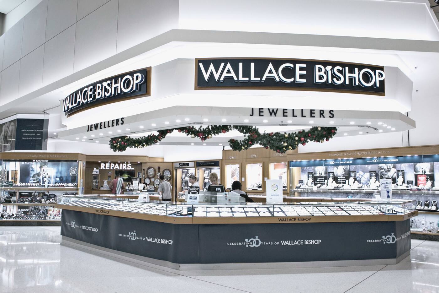 Wallace Bishop - Helensvale - Logo
