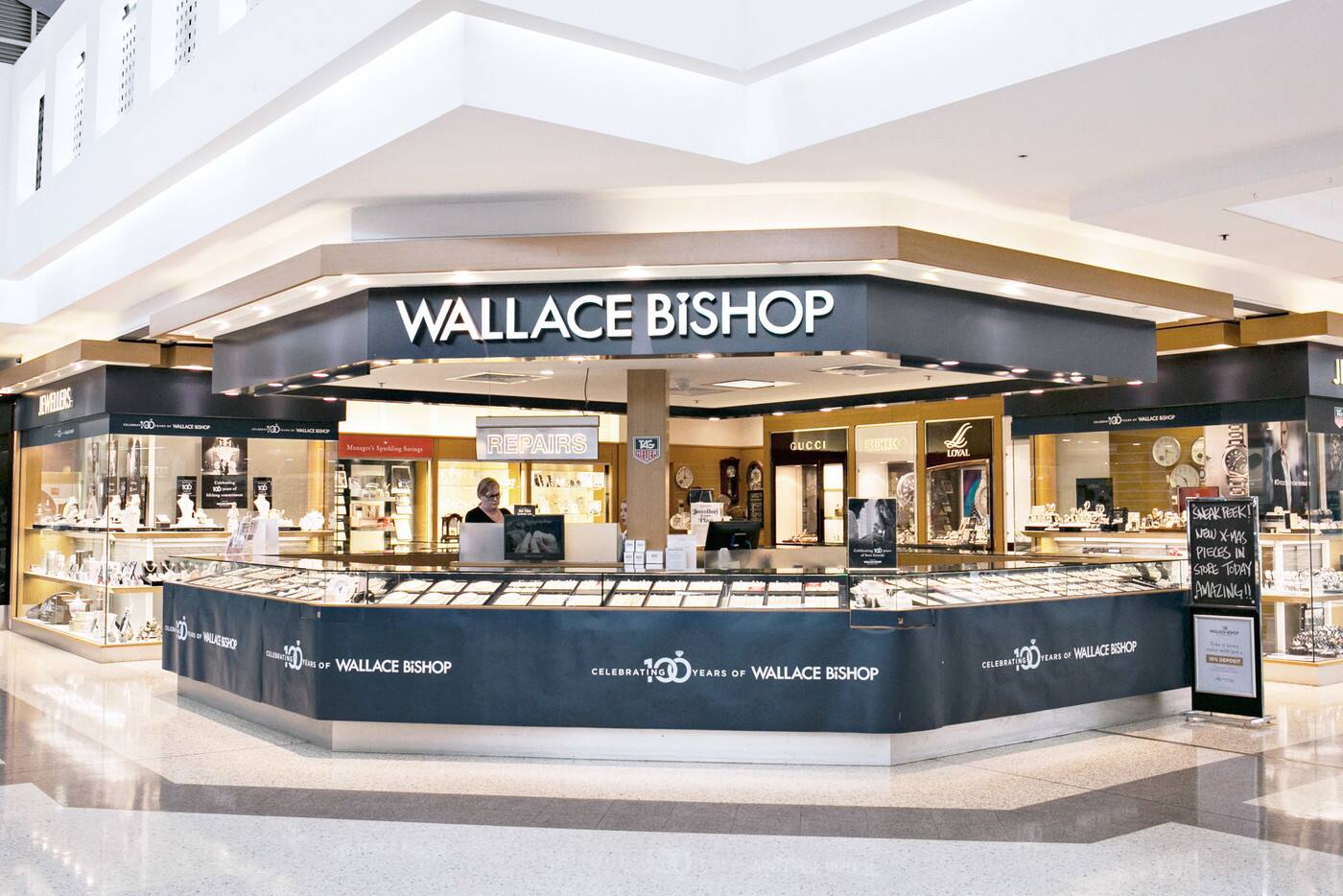 Wallace Bishop - Morayfield - Logo