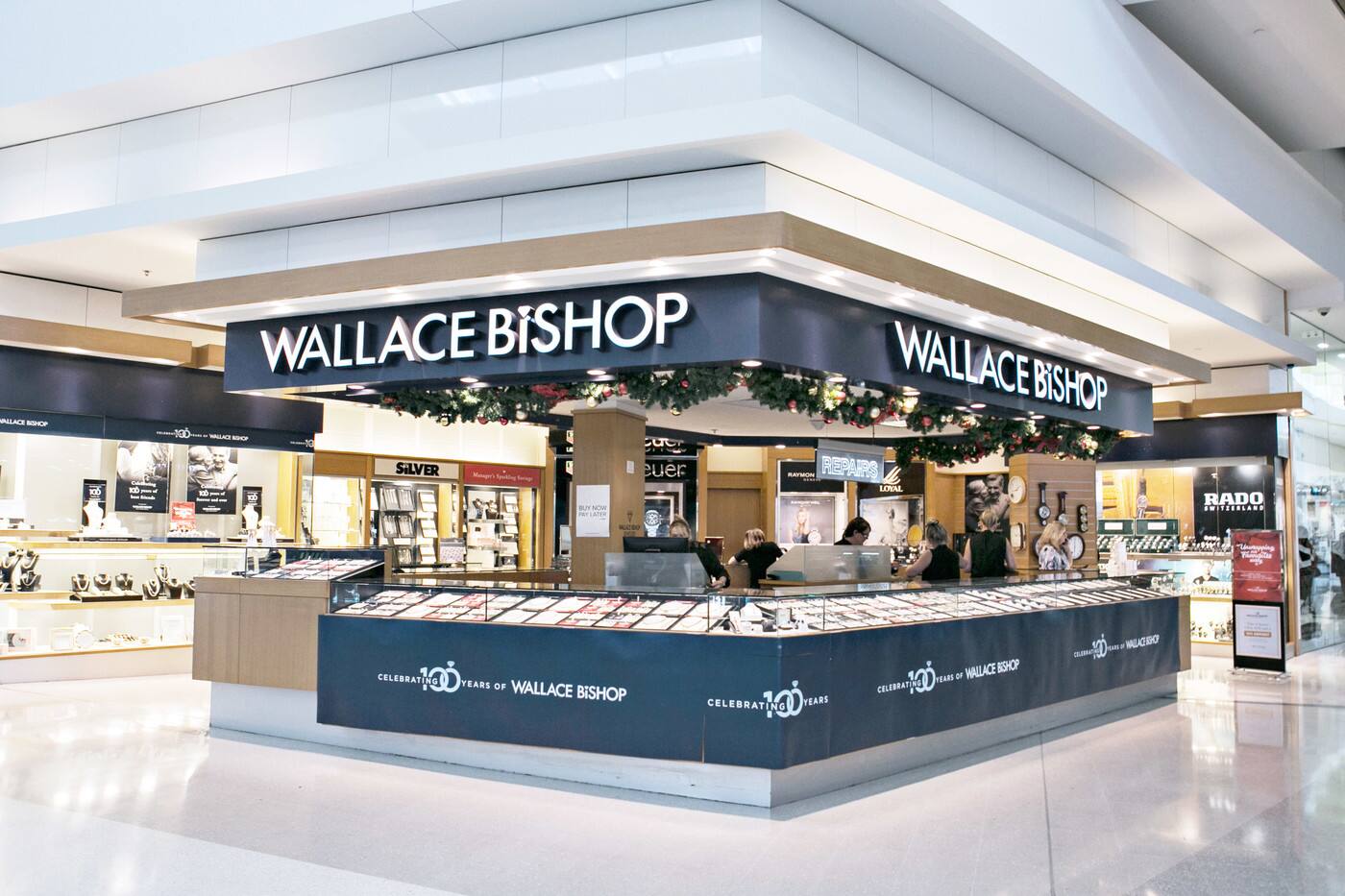 Wallace Bishop - Robina Town Centre - Logo