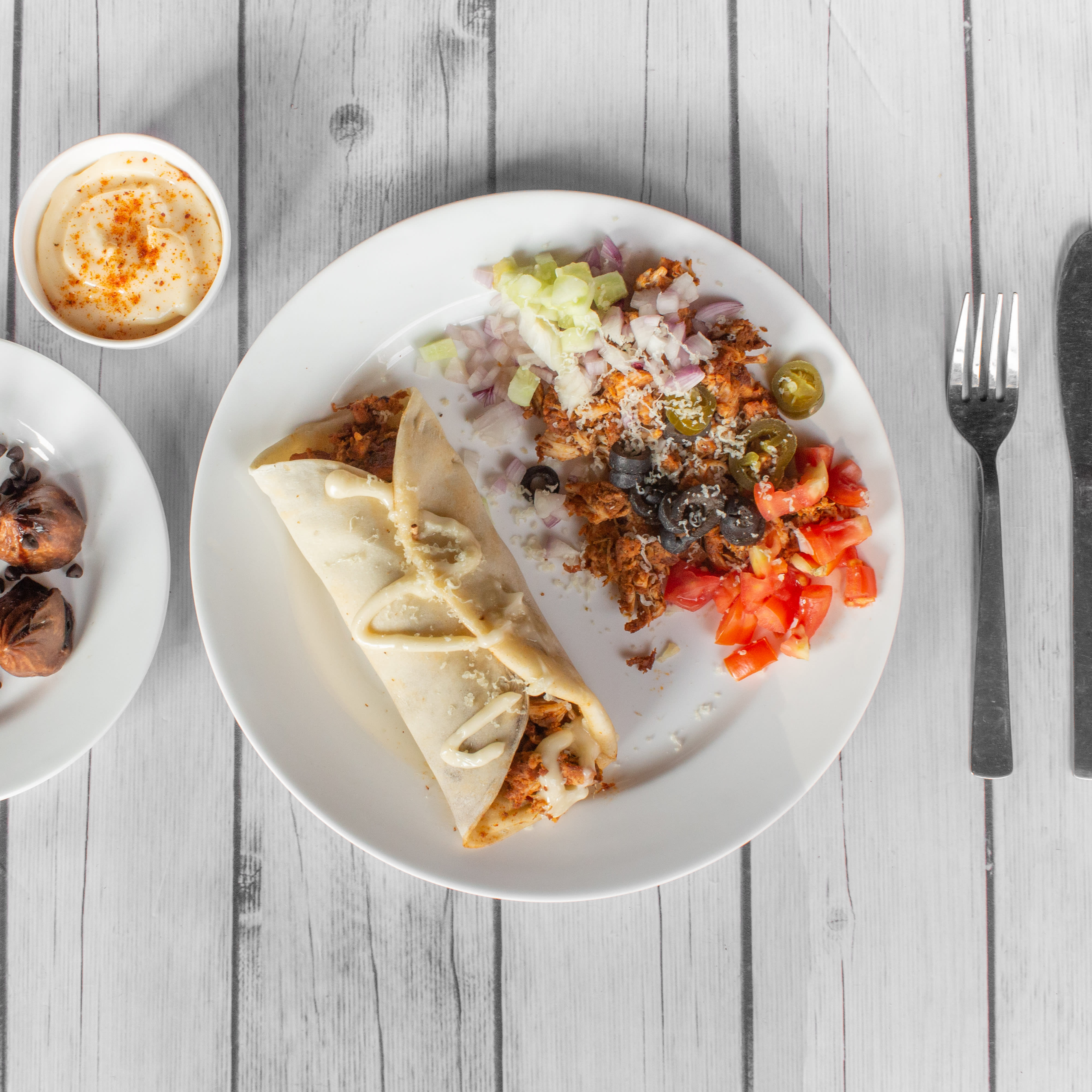 Wander-Shawarma And Momo - Logo