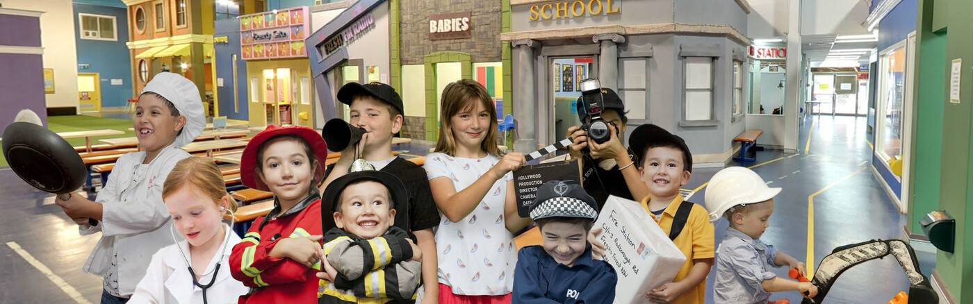 Wannabees Family Play Town - Cover photo